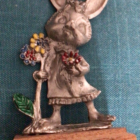 Vintage Peltro Hand chiseled and painted rabbit
Made in Italy - Picture 4 of 8